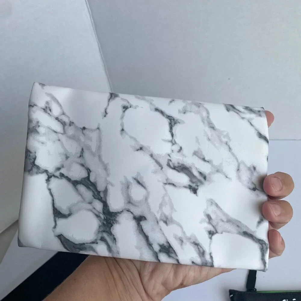 ipsy ***smoke free